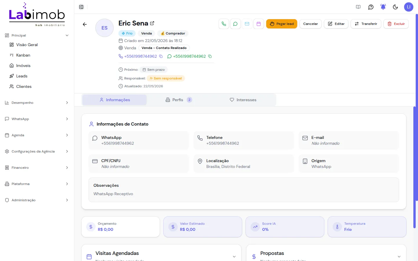 Detalhes do lead com dados de contato, indicadores e timeline de interações